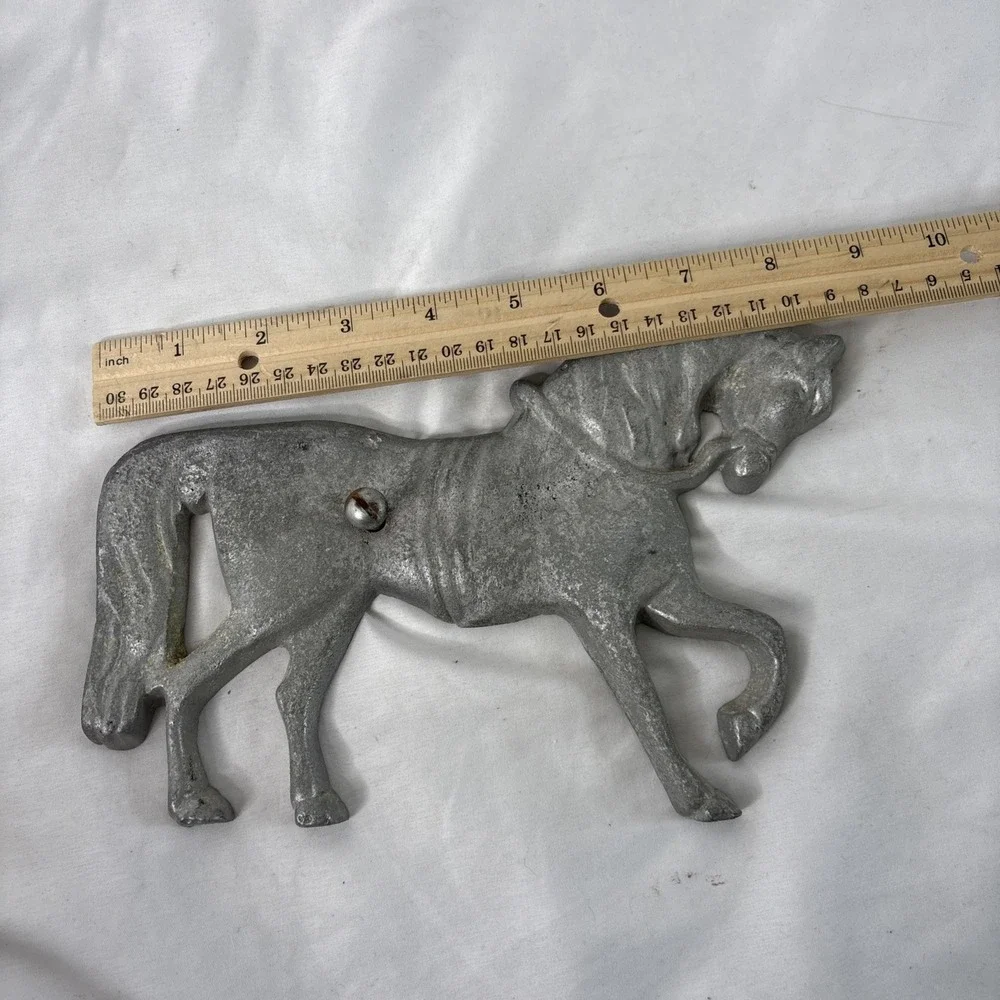 Vintage Cast Metal Horse Wall Barn Gate Door Plaques Set Of‎ 2 Silver Decorative